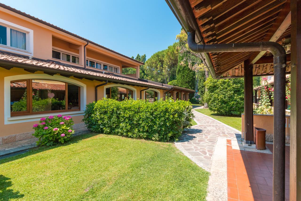 West Garda Hotel Padenghe sul Garda Exterior photo